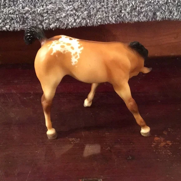 Breyer Tan and Black Horse Toy - Picture 3 of 7